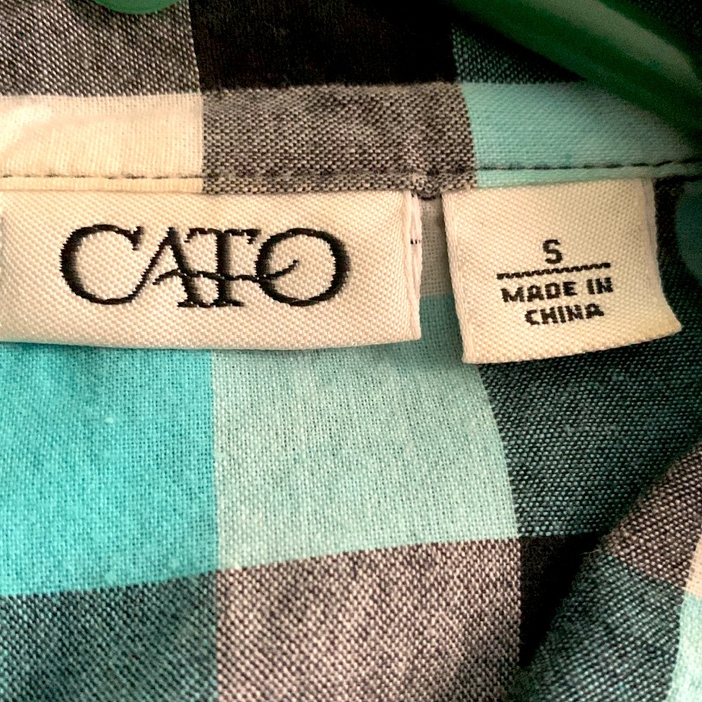 Button Down Top - Picture 2 of 3